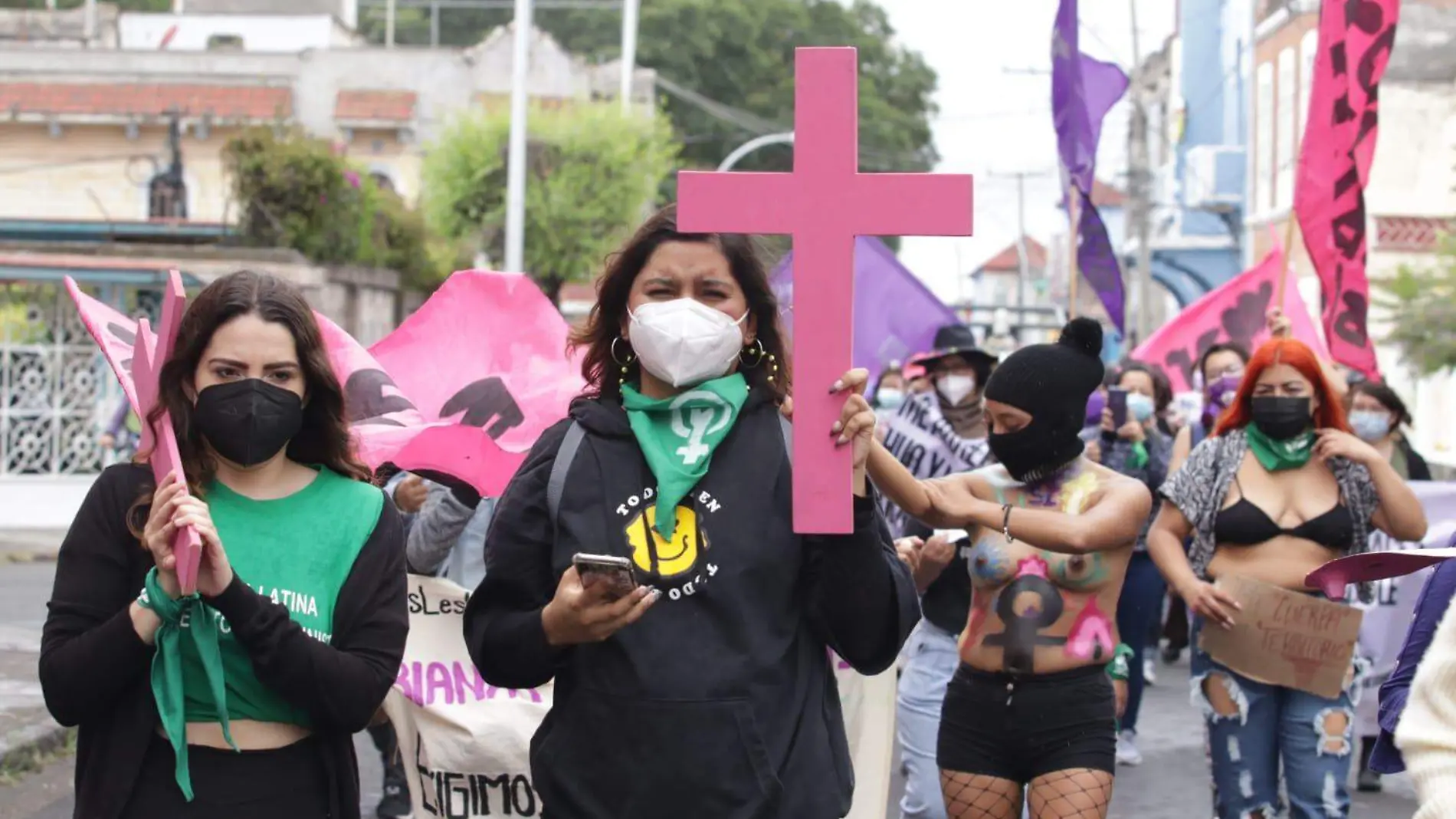 Las mujeres danzaron en la explanada del zócalo de Puebla